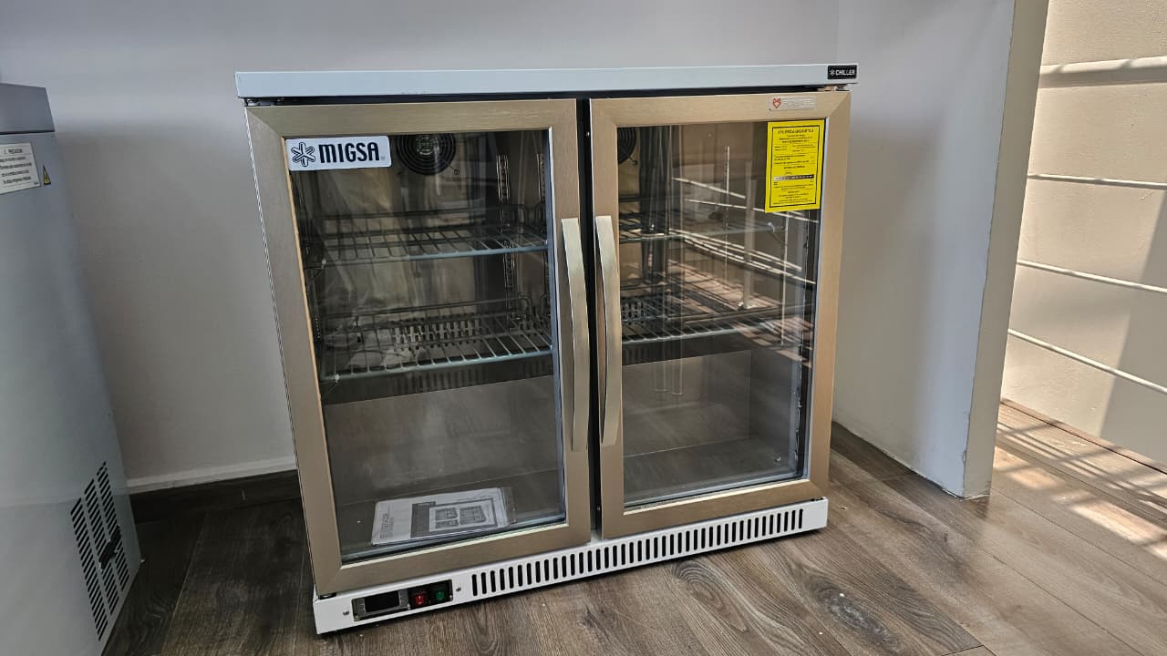 Refrigerador Contrabarra Industrial 2 Puertas Acero Inoxidable 92 cm MIGSA Sg250 ENTREGA INMEDIATA - Imagen 4