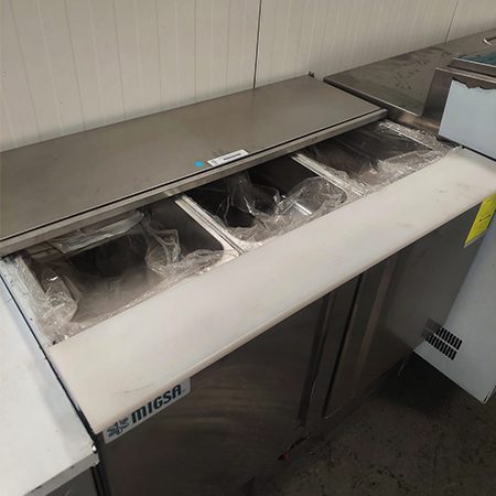 Mesa Refrigerada De Preparacion Para ensaladas 2 Puertas 320L 105 Cm 110V MIGSA S902 - Imagen 2