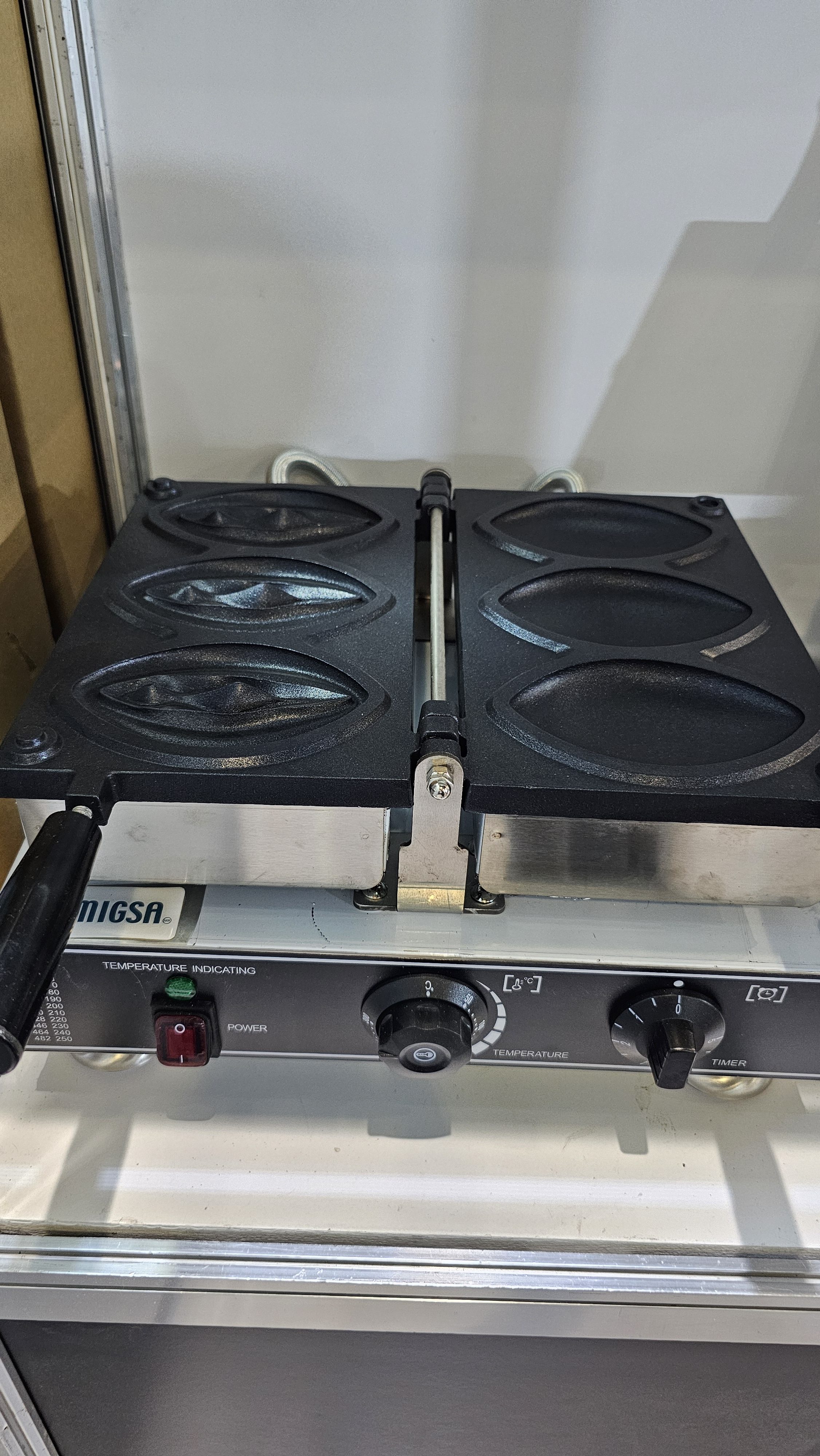 Waflera Industrial con Forma de Vagina 110V Migsa wdr-3 - Imagen 2
