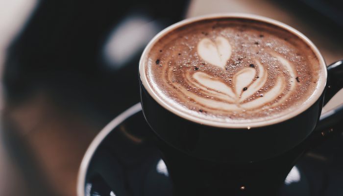 Latte café caliente